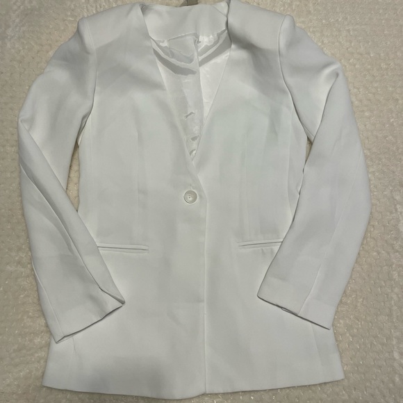 Forever 21 White Blazer - Picture 5 of 14